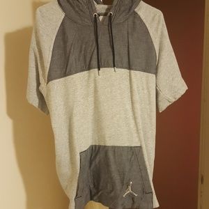 Short sleeve hoodie
